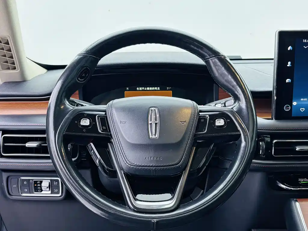 Lincoln Aviator 2022 — фото 16