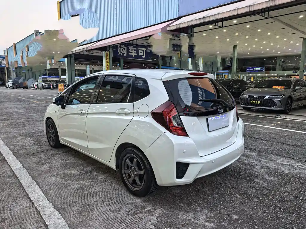 Honda Fit 2017 — фото 11