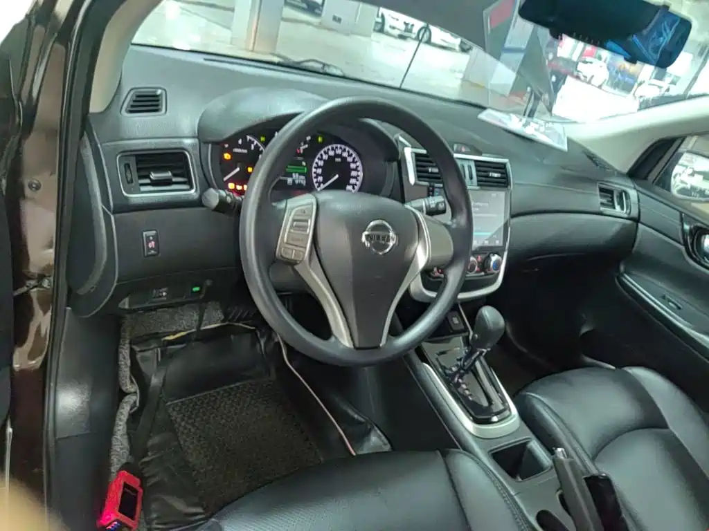 Nissan Tiida 2019 — фото 10