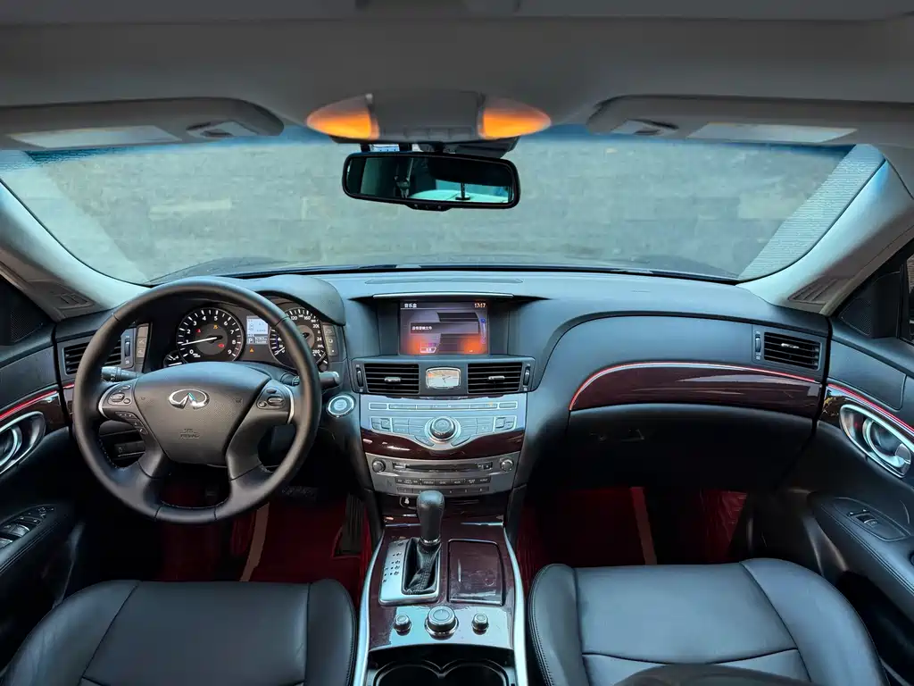 Infiniti Q70 2018
