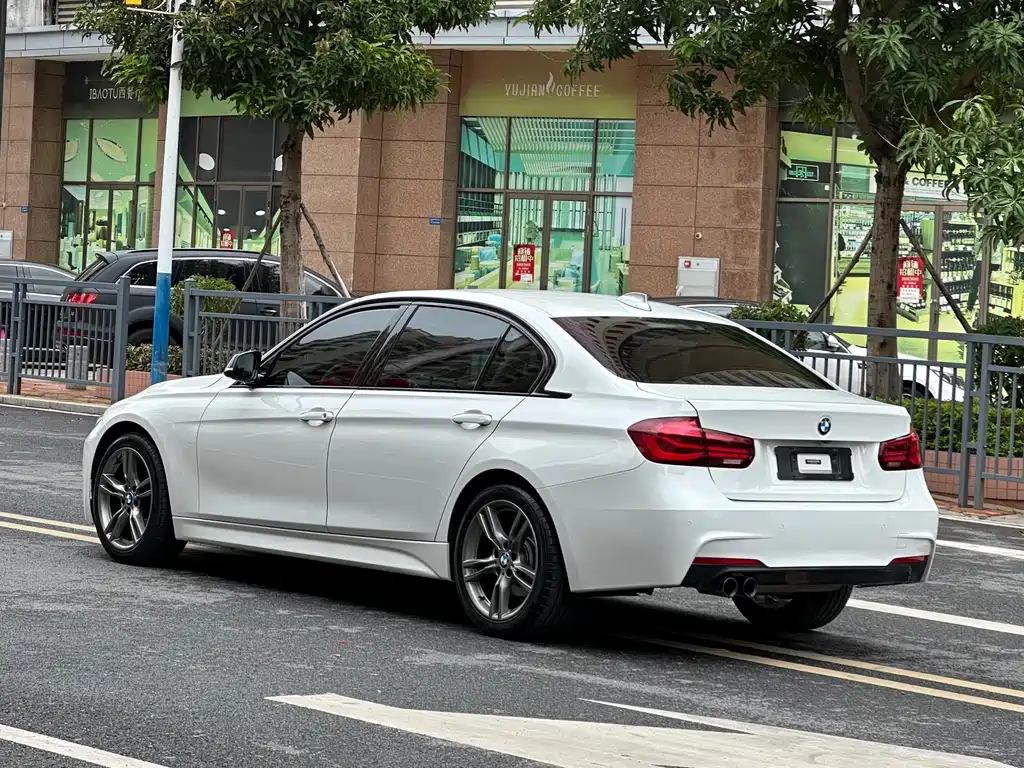 BMW 3 Series 2018 — фото 2