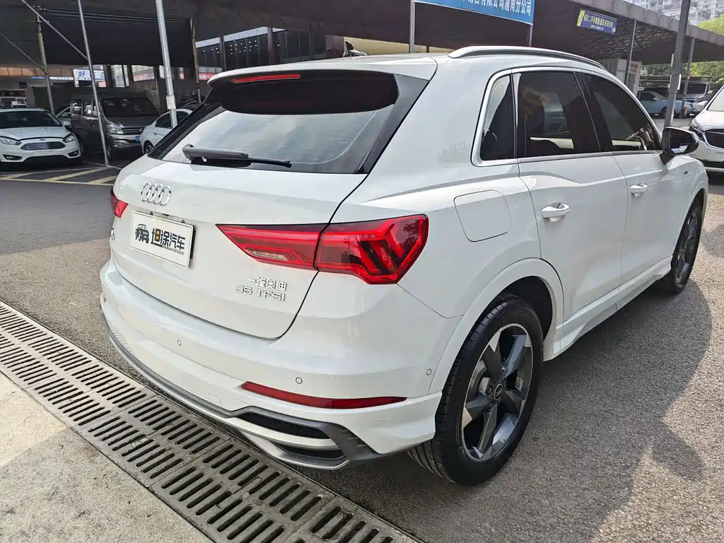 Audi Q3 2023 — фото 22