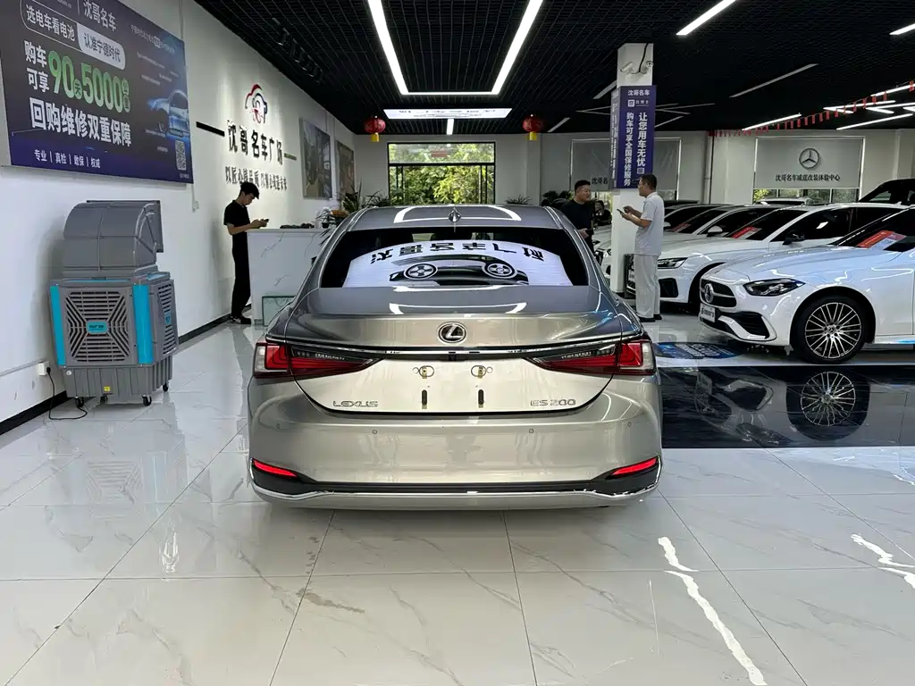 Lexus ES 2024 — фото 8
