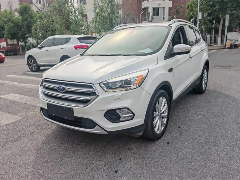 Ford Kuga 2017 — фото 1