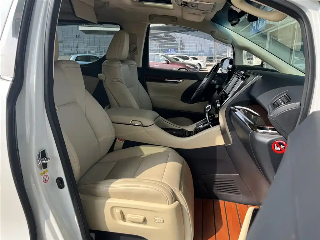 Toyota Alphard 2016 — фото 15
