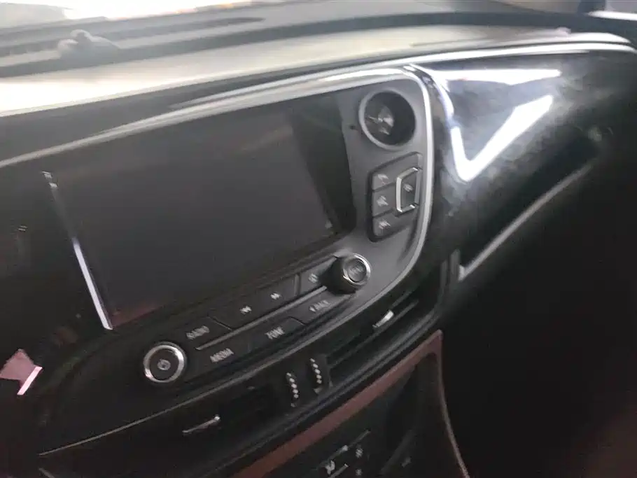 Buick Envision Plus 2016 — фото 13