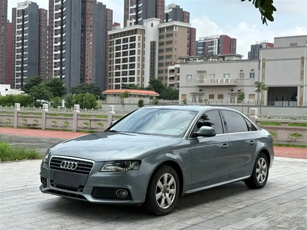 Audi A4L 2012
