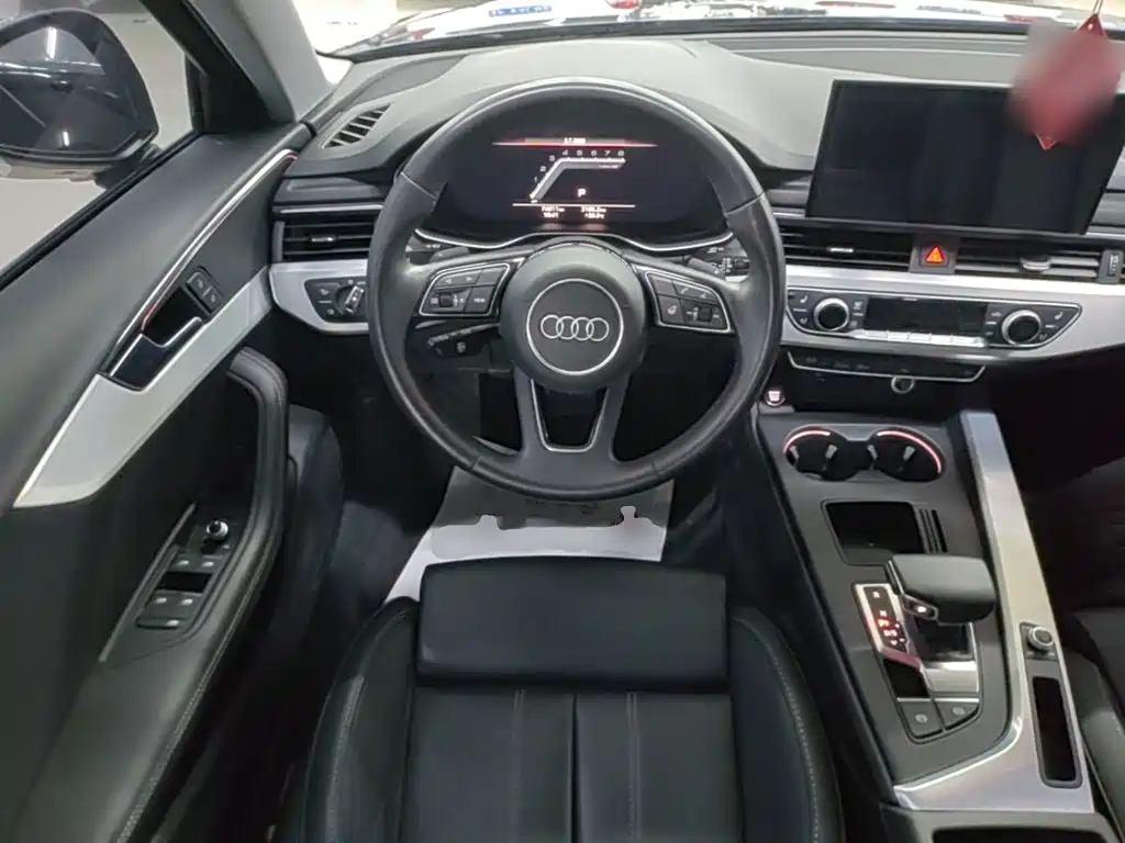 Audi A4L 2022 — фото 11
