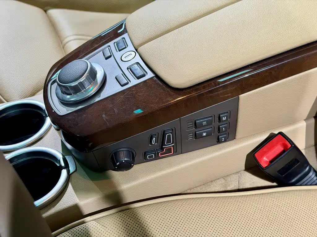 BMW 7 Series 2006 — фото 11