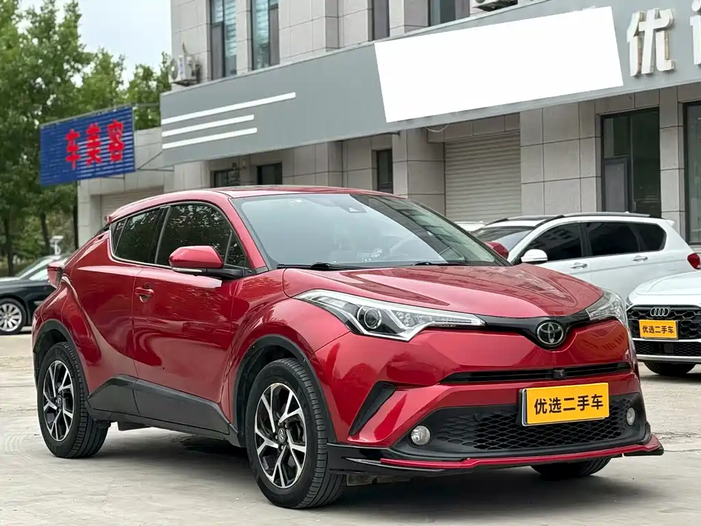 Toyota C-HR 2019 — фото 3