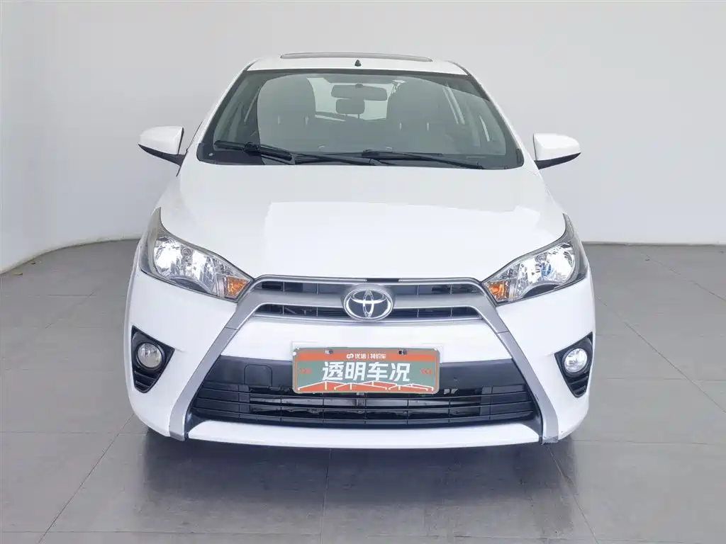 Toyota Yaris L 2015 — фото 3