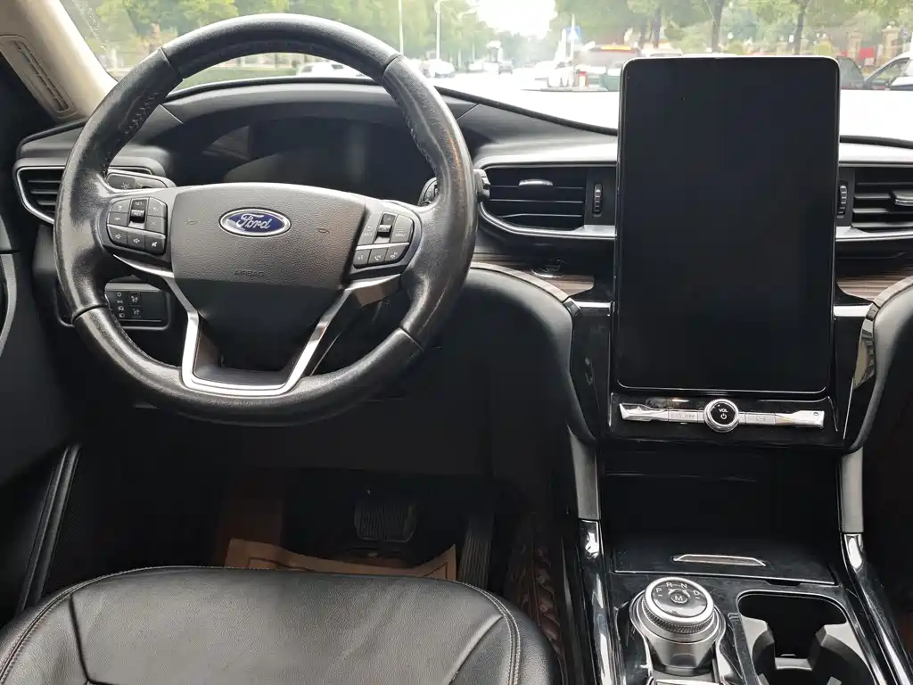 Ford Explorer 2020 — фото 18