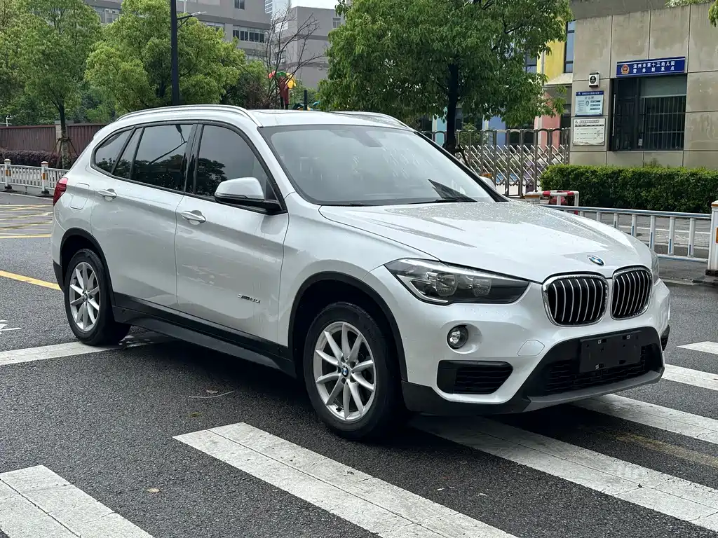 BMW X1 2017 — фото 3