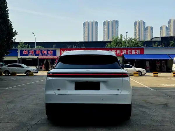 Li Auto i6 2026