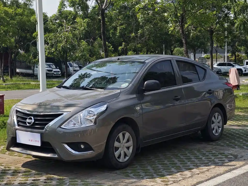 Nissan Sunny 2016
