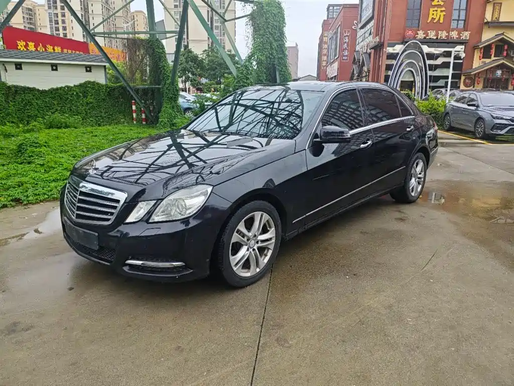 Mercedes-Benz E-Class 2011
