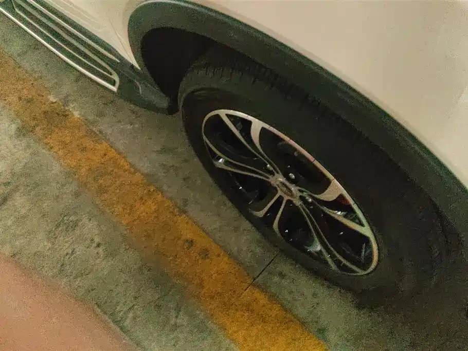 FAW Senya R7 2017