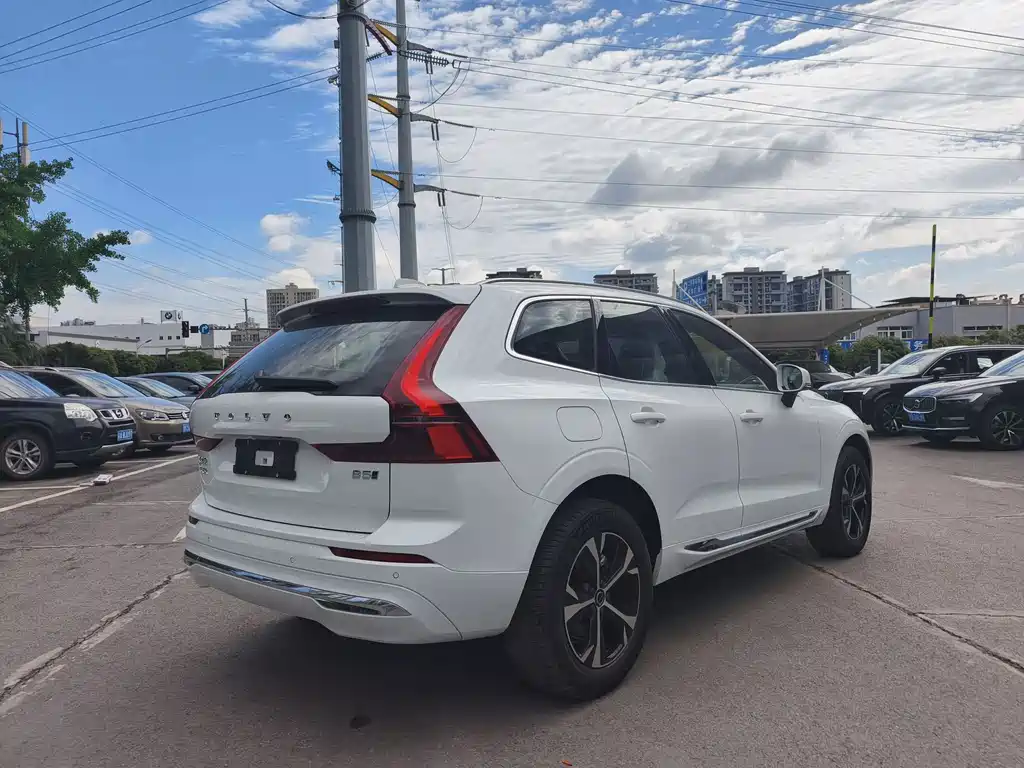Volvo XC60 2026 — фото 5