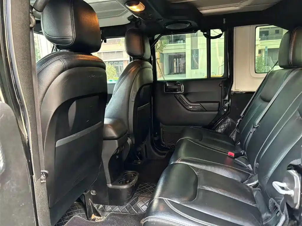 Jeep Wrangler 2013