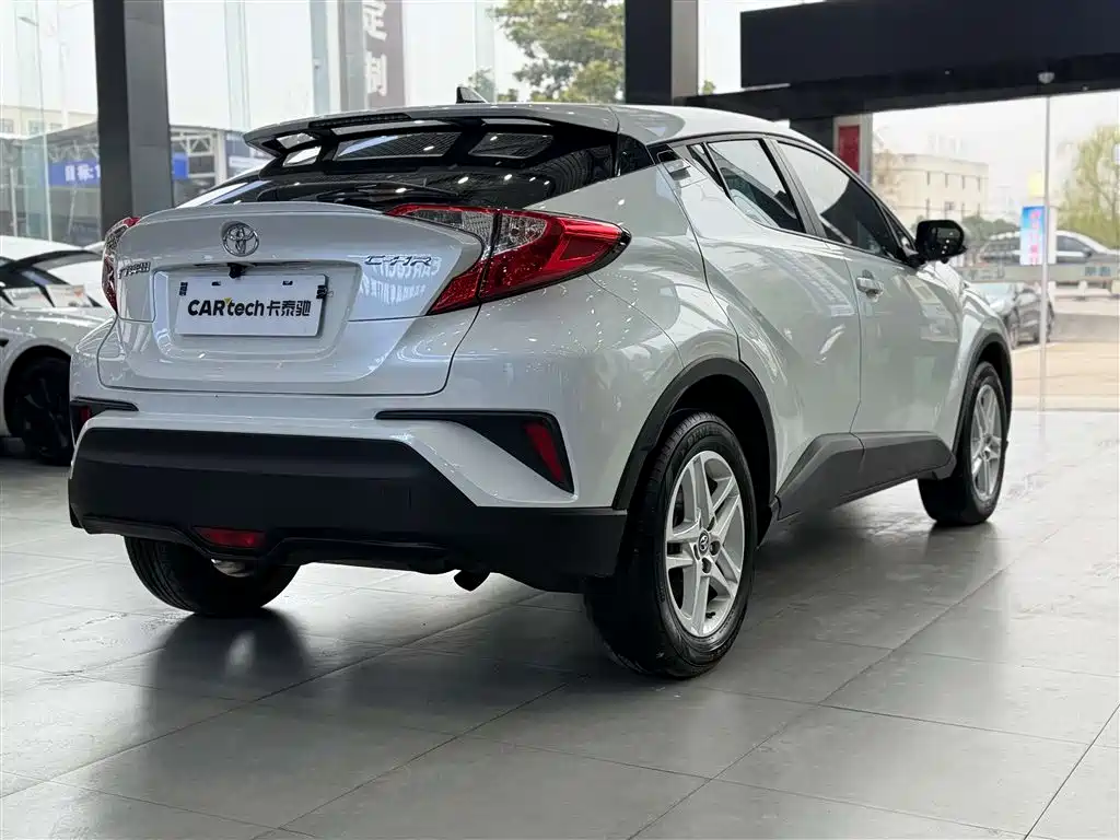 Toyota C-HR 2021 — фото 5