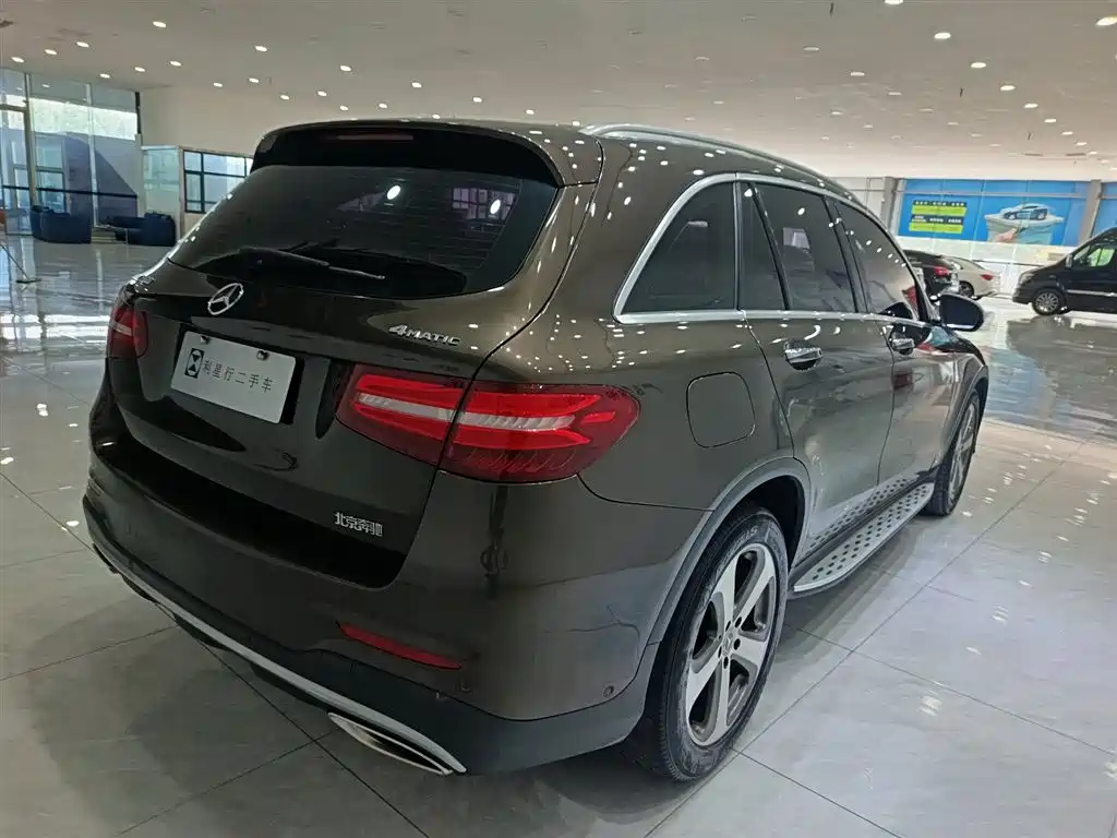 Mercedes-Benz GLC 2017 — фото 9
