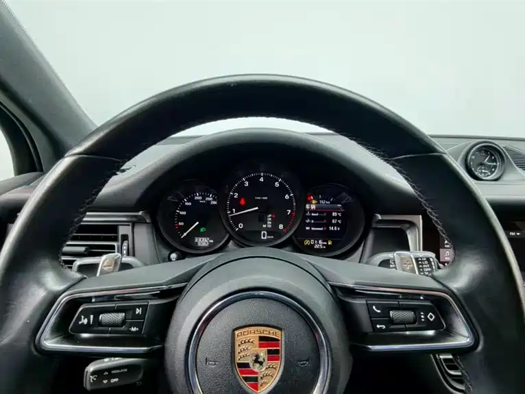 Porsche Macan 2024 — фото 9