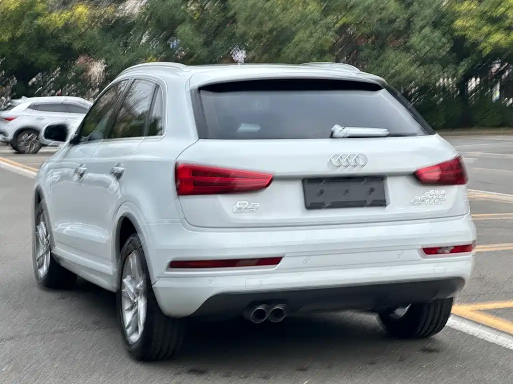 Audi Q3 2019 — фото 6