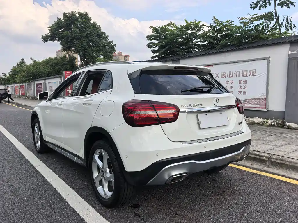 Mercedes-Benz GLA 2018 — фото 15