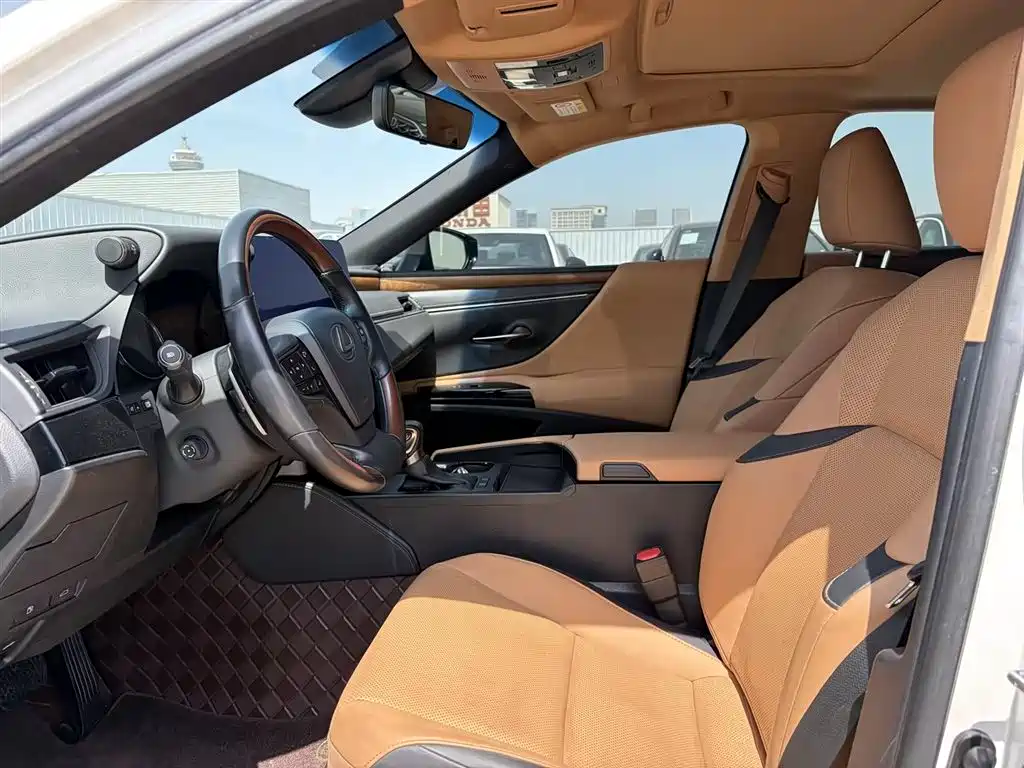 Lexus ES 2023 — фото 12