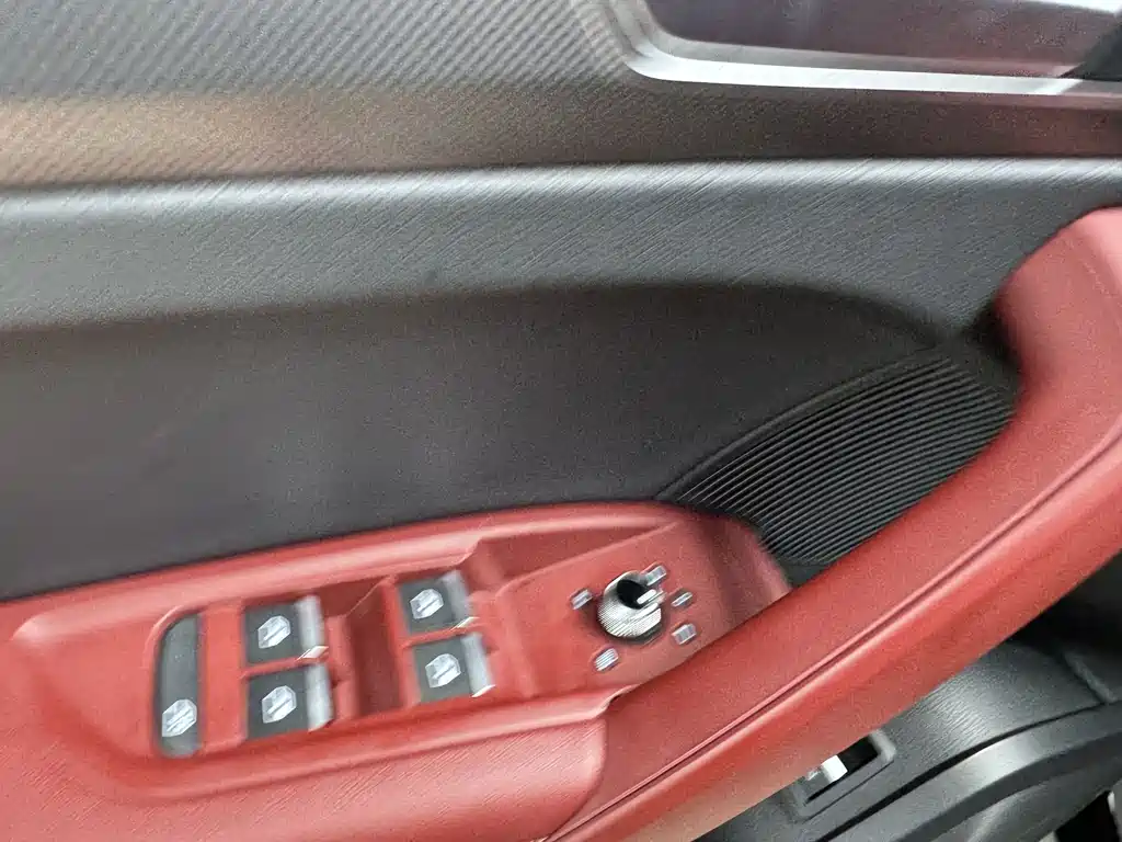 Audi Q5L 2023 — фото 11