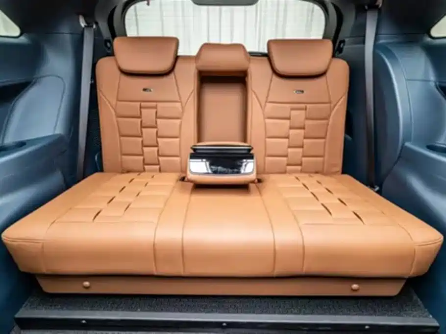 Toyota Granvia — фото 29