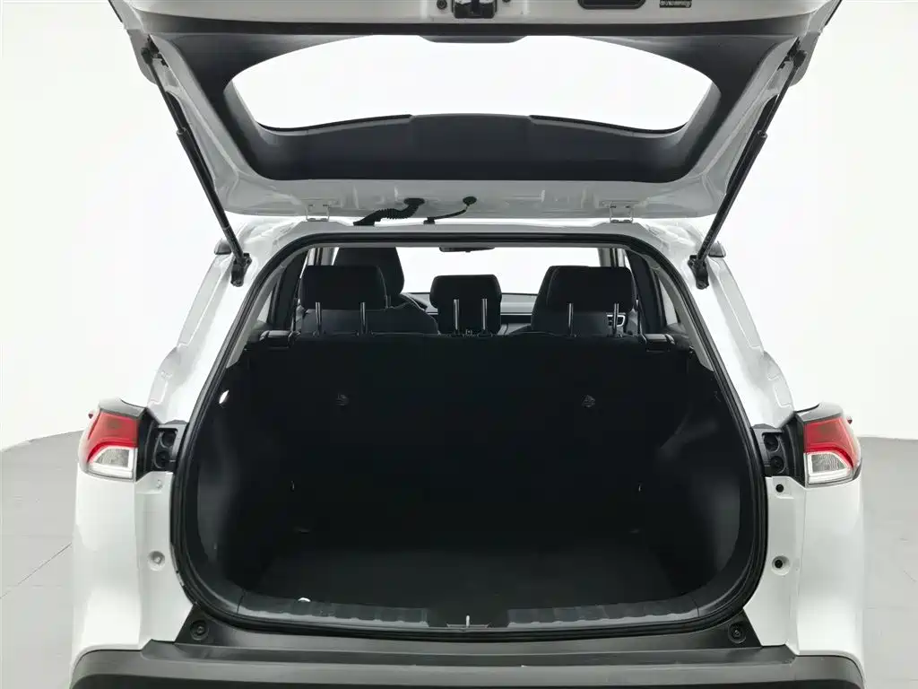 Toyota Corolla Cross 2023 — фото 16