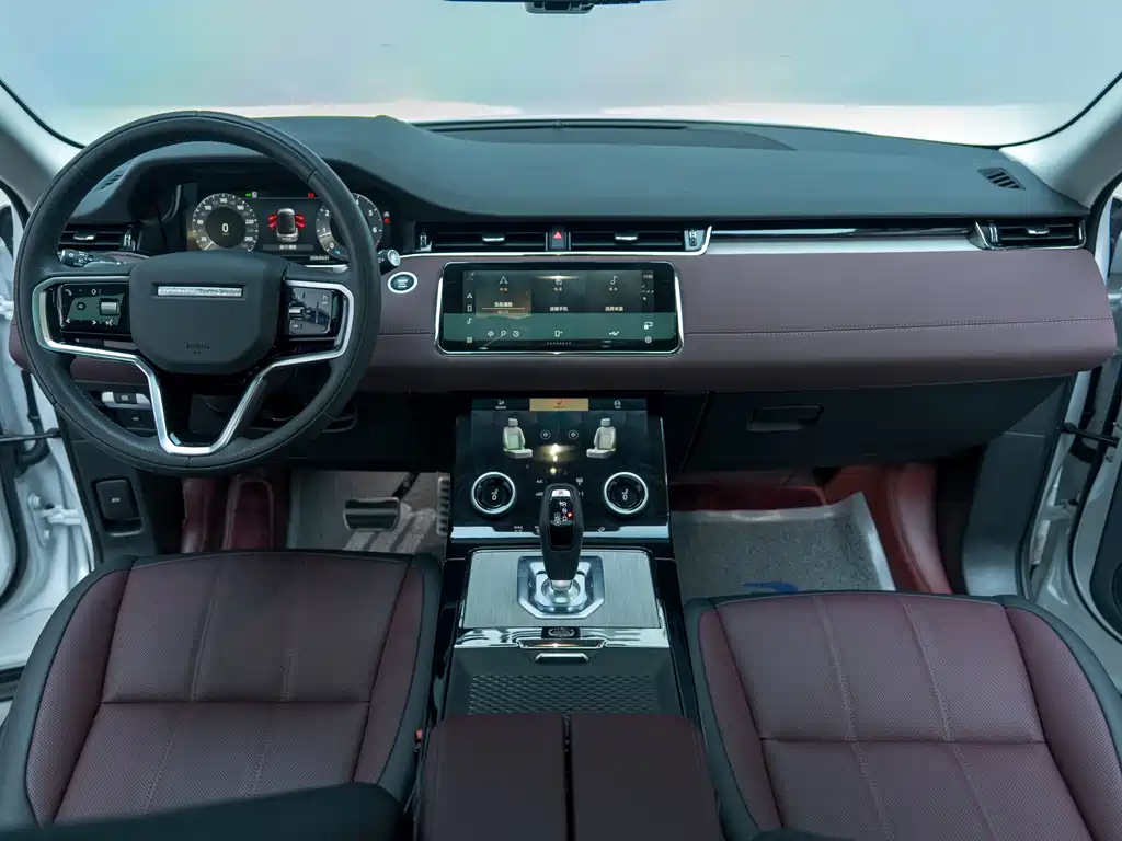 Land Rover Evoque 2023 — фото 10