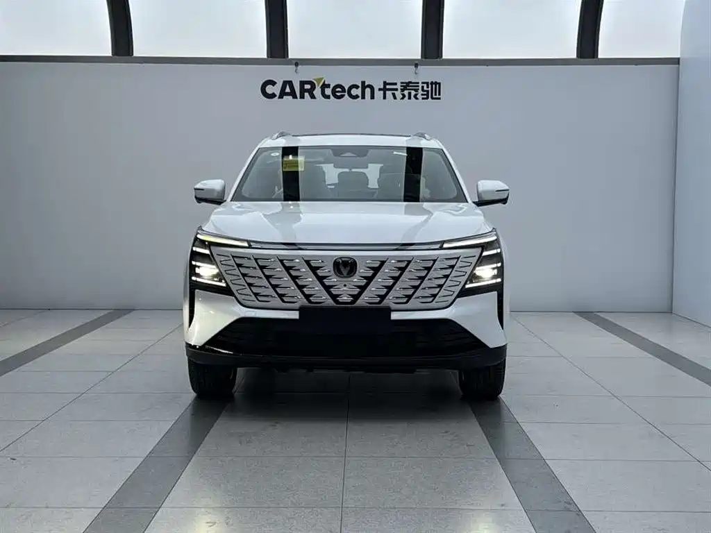 Changan CS75 PLUS — фото 2