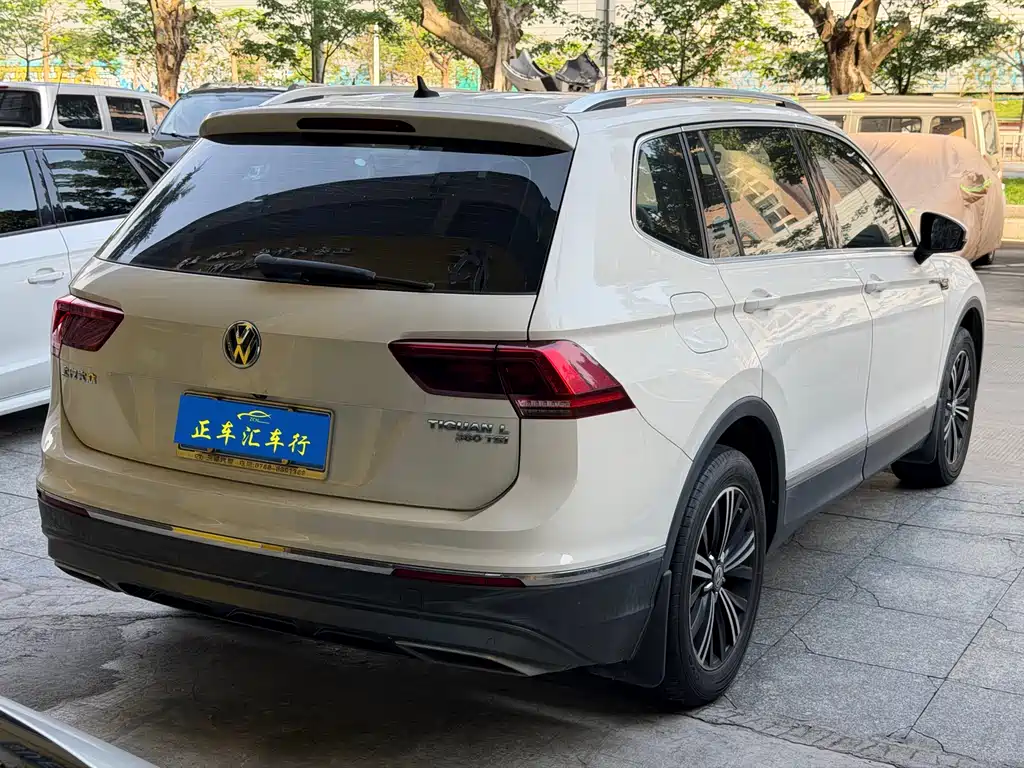 Volkswagen Tiguan L 2017 — фото 4