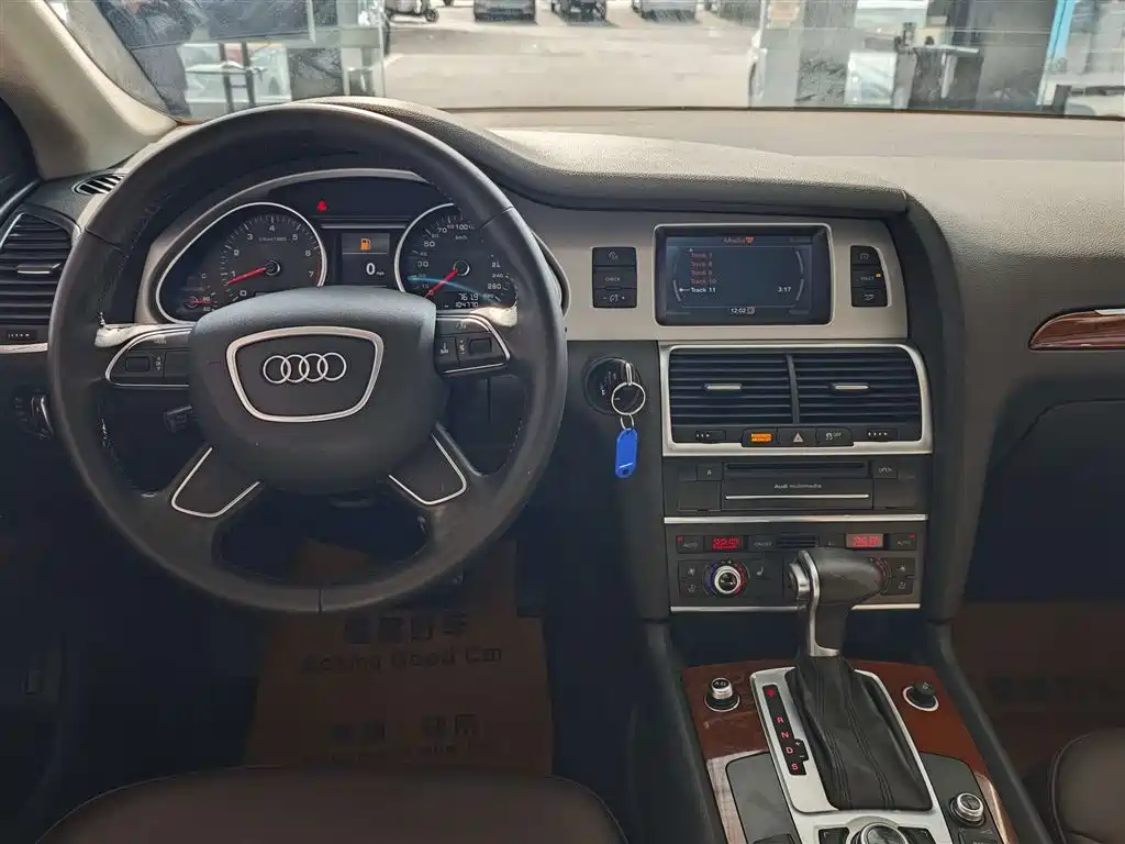 Audi Q7 2015 — фото 22