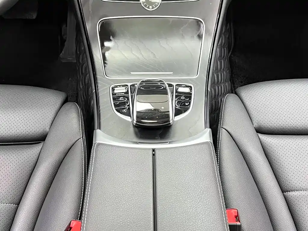Mercedes-Benz C-Class 2018 — фото 23