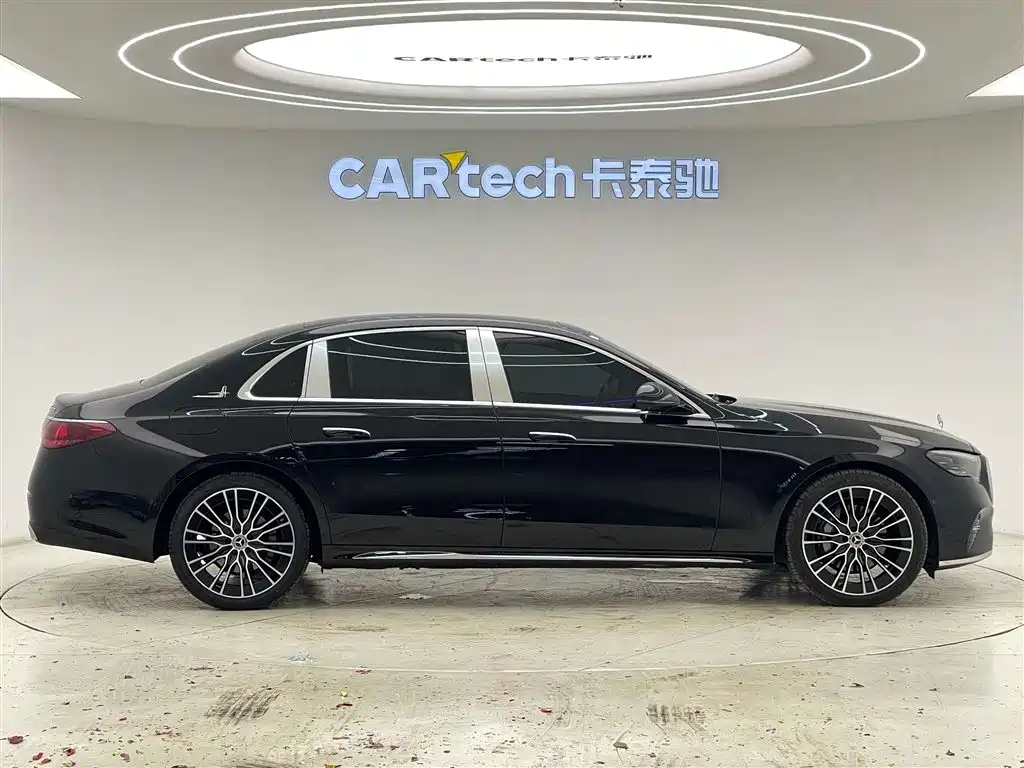 Mercedes-Benz E-Class 2025 — фото 4