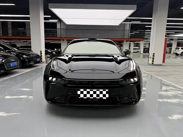 Zeekr 001 2024