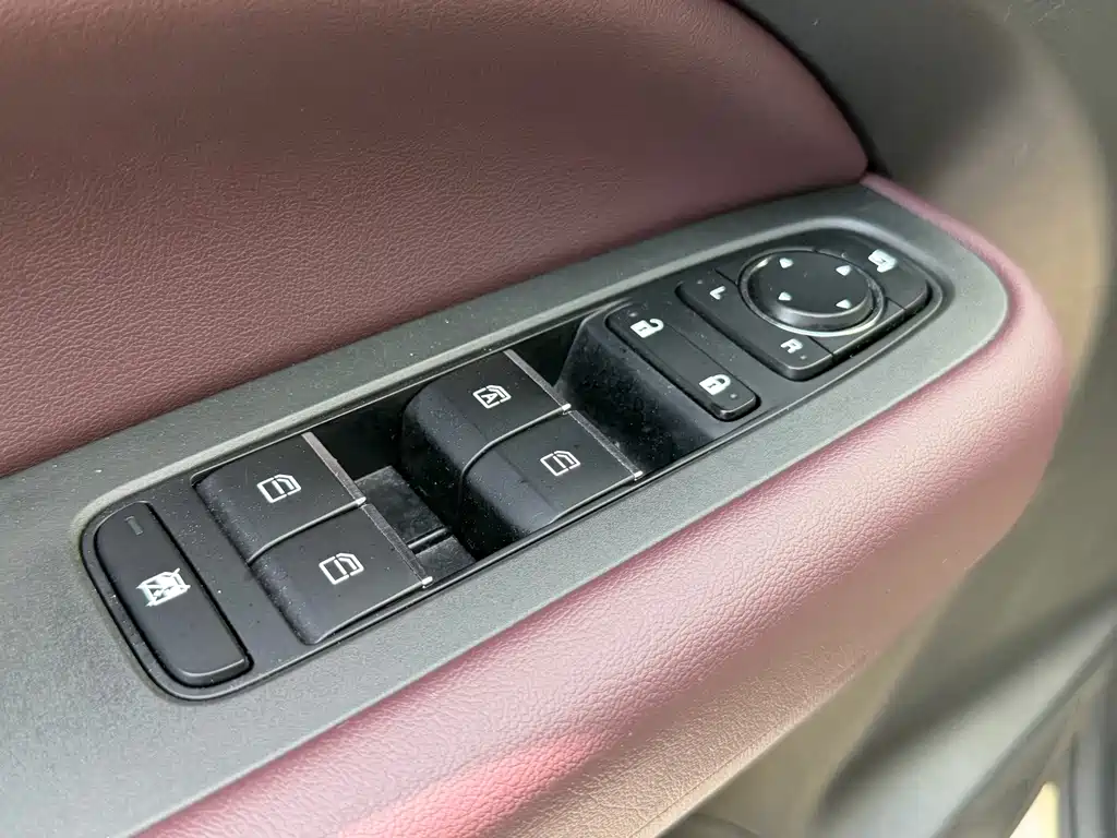 GAC Trumpchi M6 2022 — фото 20