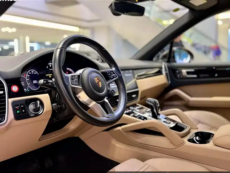 Porsche Cayenne Hybrid 2020 — фото 20