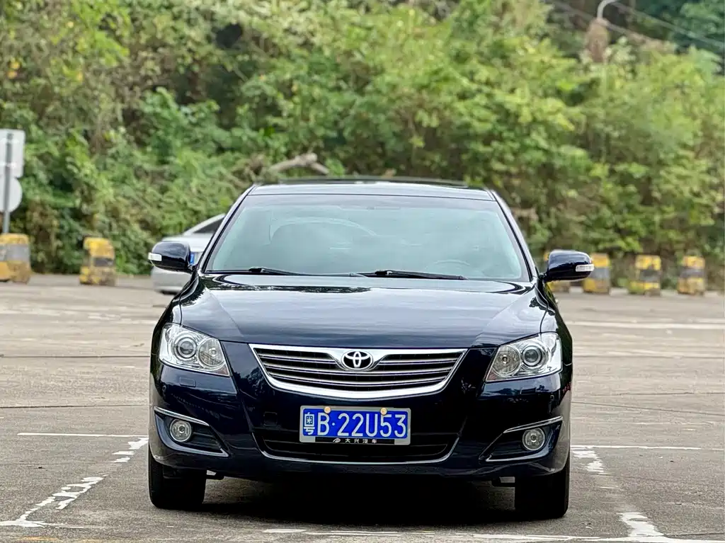Toyota Camry 2008 — фото 2