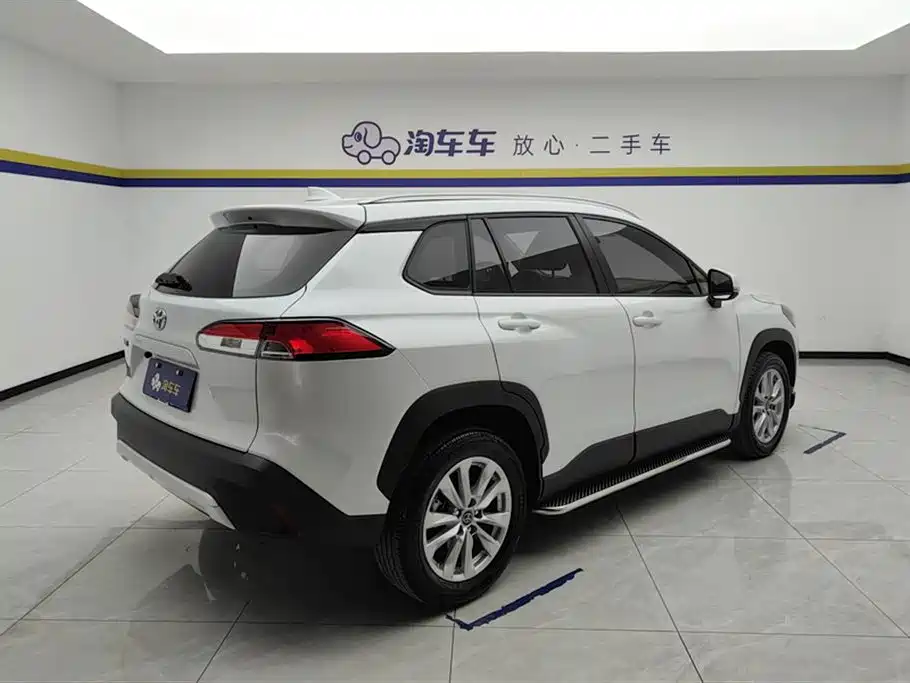 Toyota Corolla Cross 2022 — фото 3