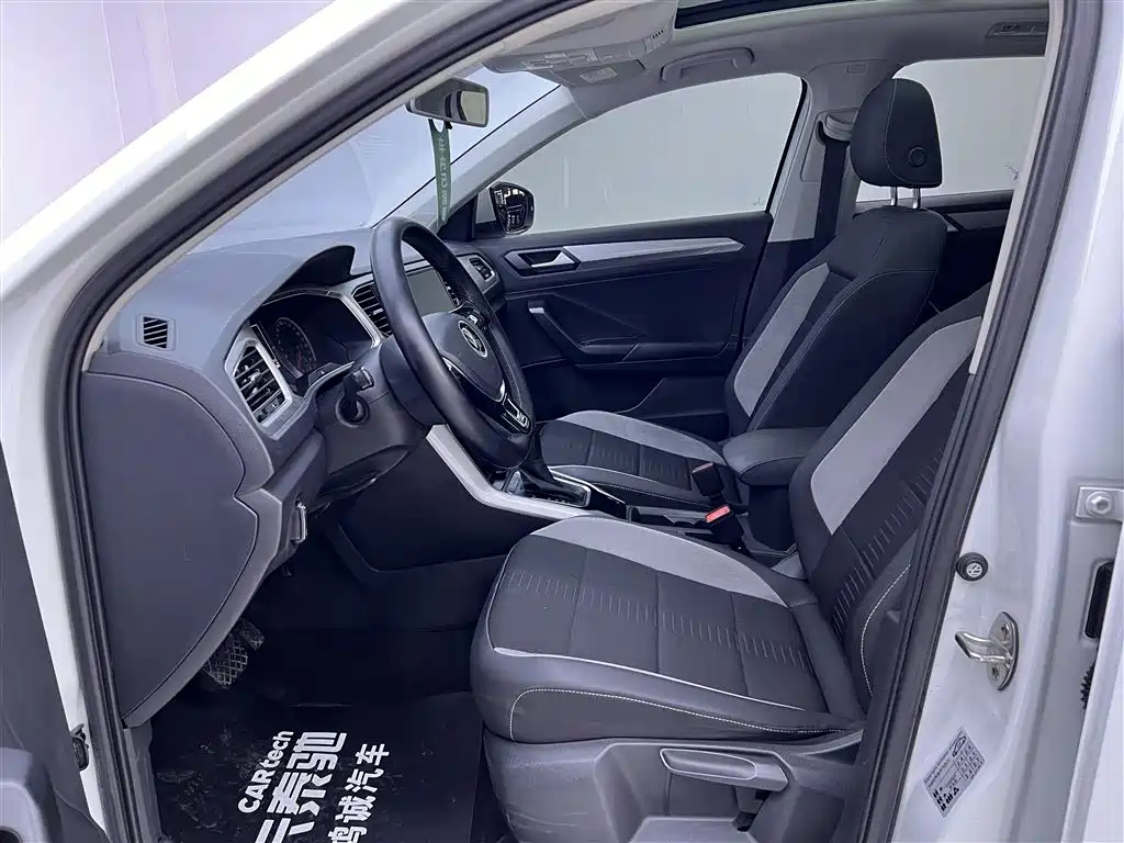 Volkswagen T-Roc 2022 — фото 15