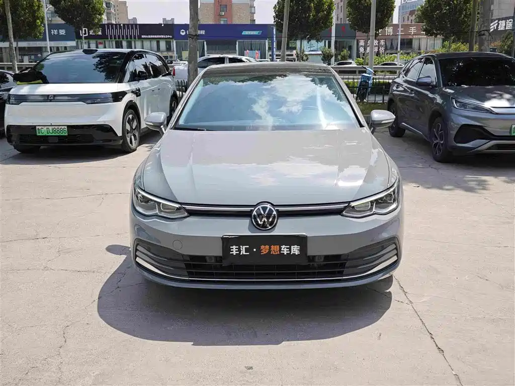 Volkswagen Golf 2023