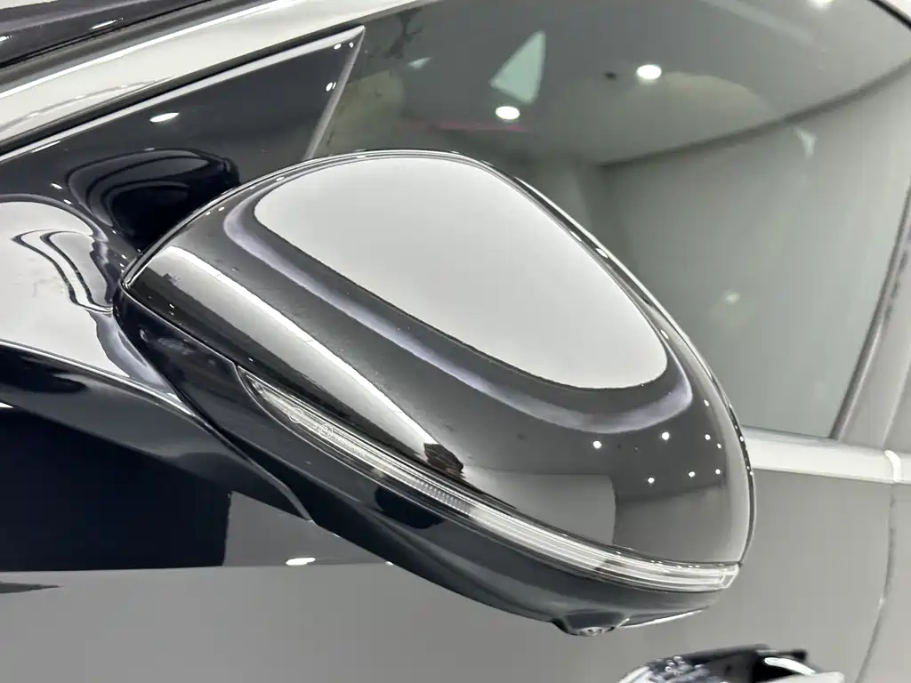 Mercedes-Benz E-Class 2025 — фото 24