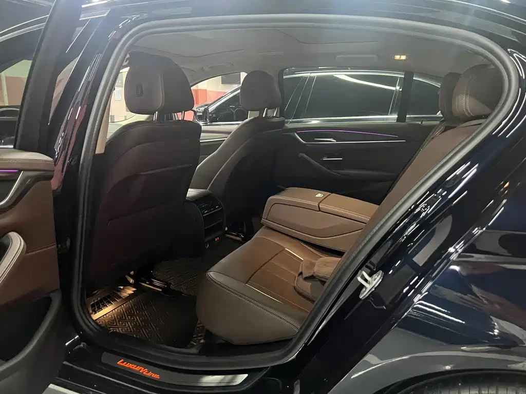 BMW 5 Series 2021