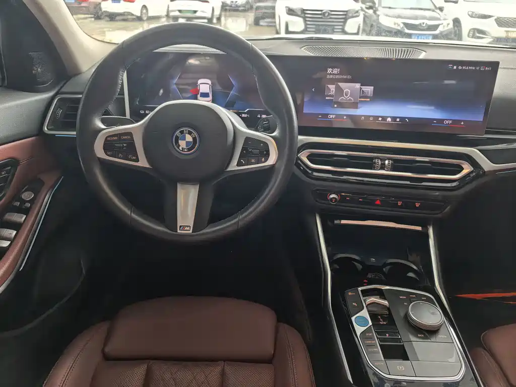 BMW i3 2024 — фото 11