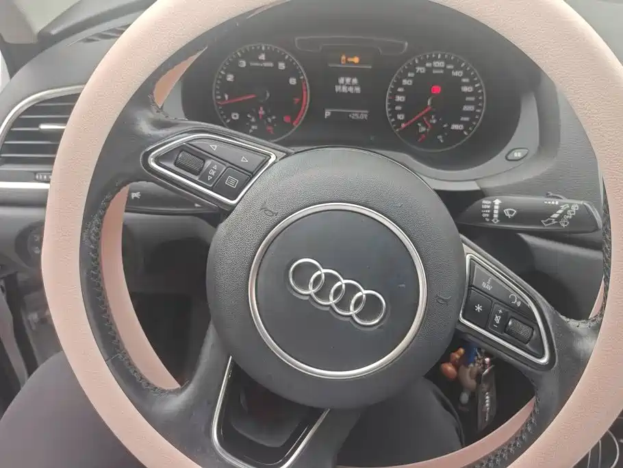 Audi Q3 2017 — фото 15