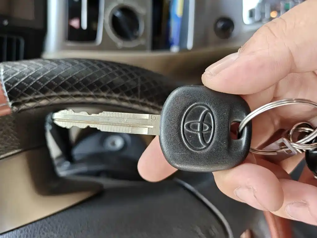 Toyota Corolla 2015 — фото 12